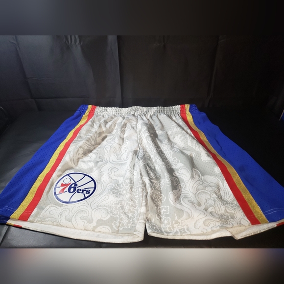 Mitchell & Ness Philadelphia 76ers Chinese New Year Of The Tiger Shorts Size XXL
